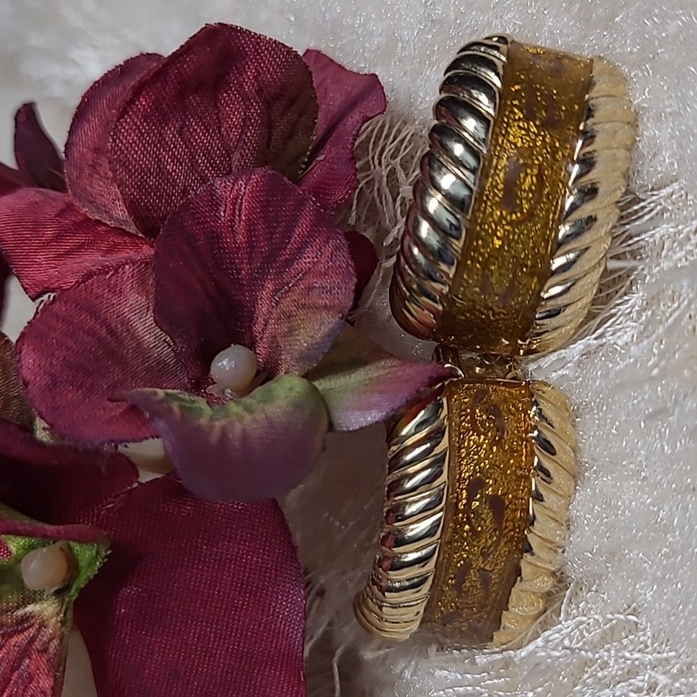 Amber Tigers Eye Earrings Clip On Goldtone Twisted Rope Trim Chunky Elegant Mint